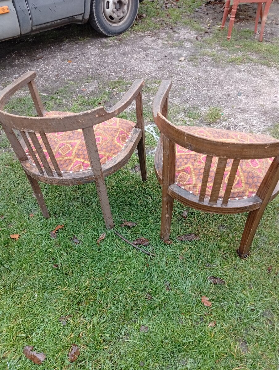Retro židle a křesla