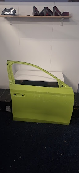 DVEŘE ŠKODA OCTAVIA 4