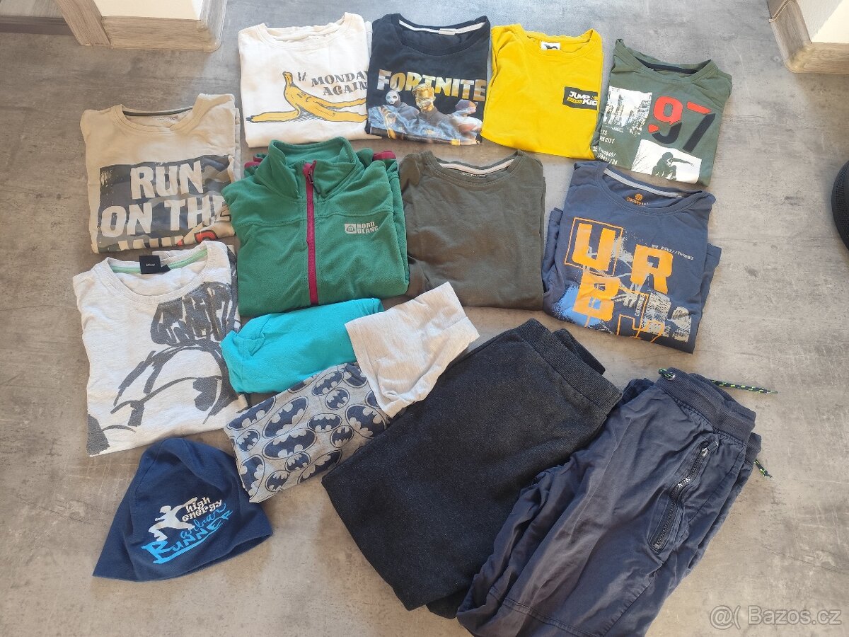 Balík chlapeckého oblečení vel 146/152