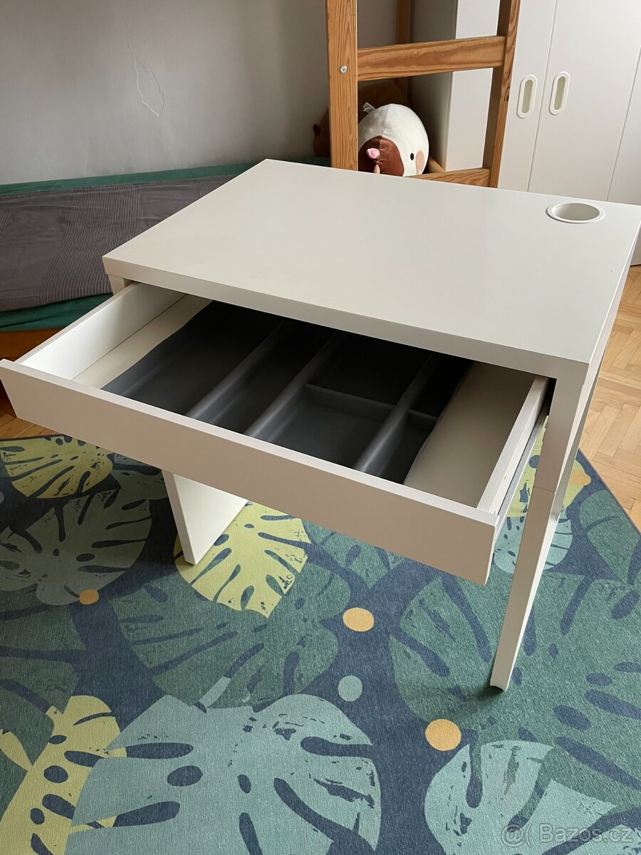 Psací stůl MIKE (IKEA)