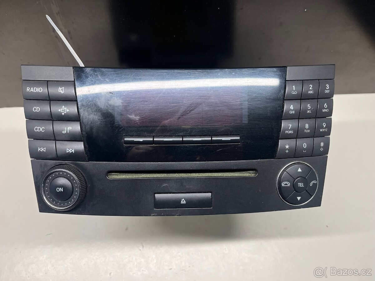 //Rádio Mercedes-Benz E W211 CD//