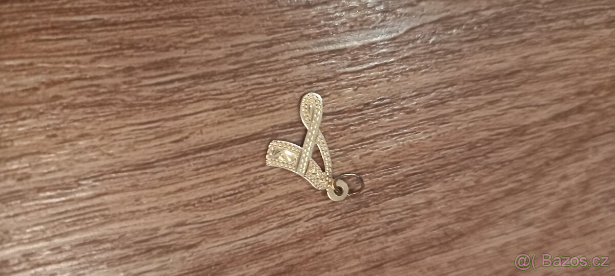 Zlatý přívěsek 14karát
