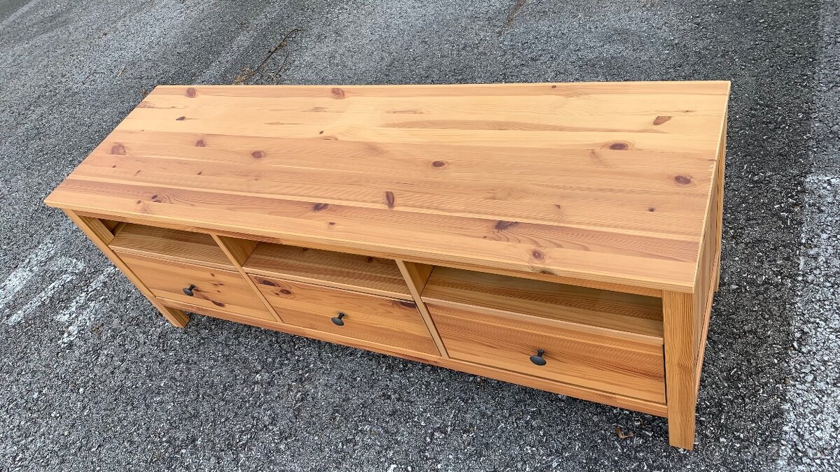 Ikea Hemnes Tv komoda masiv Leksvik