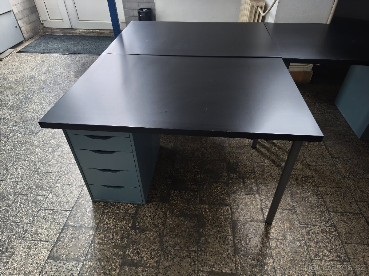 IKEA Psací stoly
