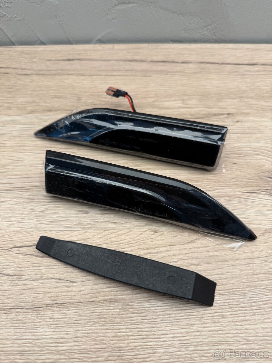 Levý a pravý blinkr blatníku T6/Caddy