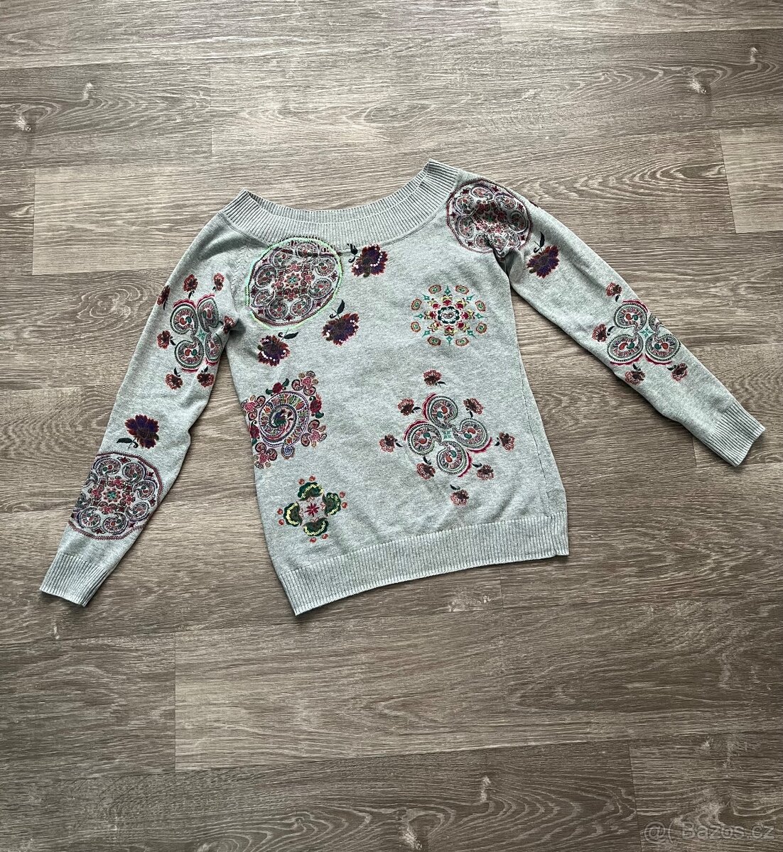 Svetr Desigual, vel. S