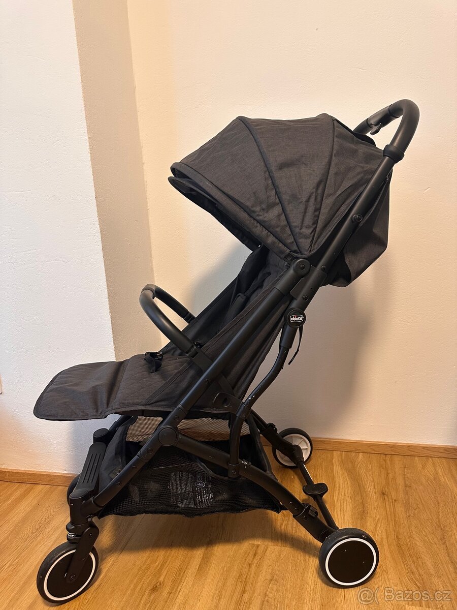 Kočárek Chicco sportovní a super do letadla