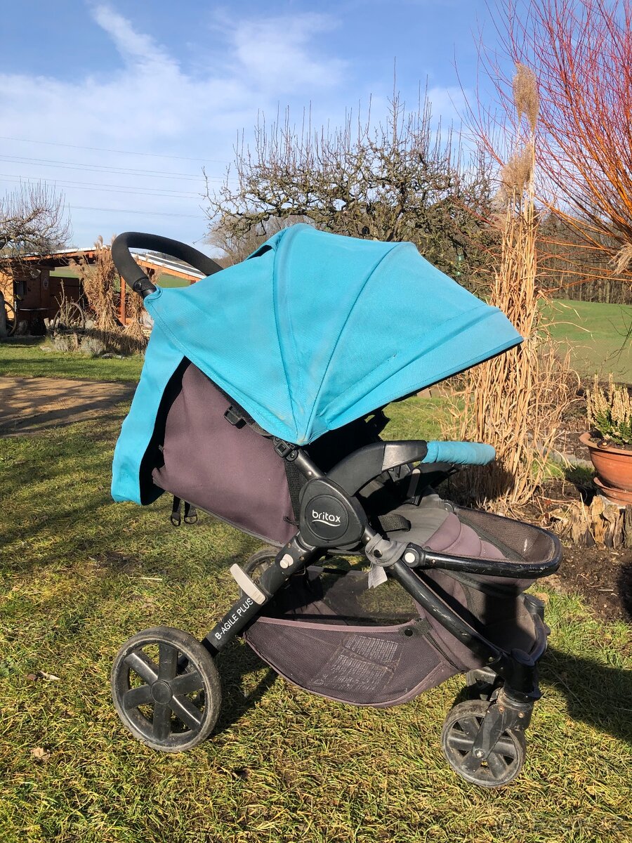 Kočárek sportovní britax