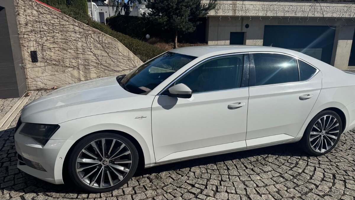 ŠKODA SUPERB SEDAN