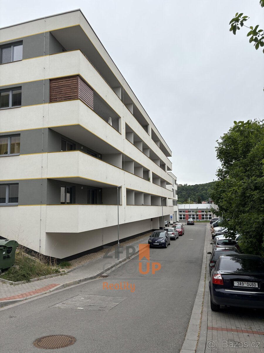 Pronájem bytu 1+kk o rozloze 39 m2, ulice Na Výsluní, Boskov