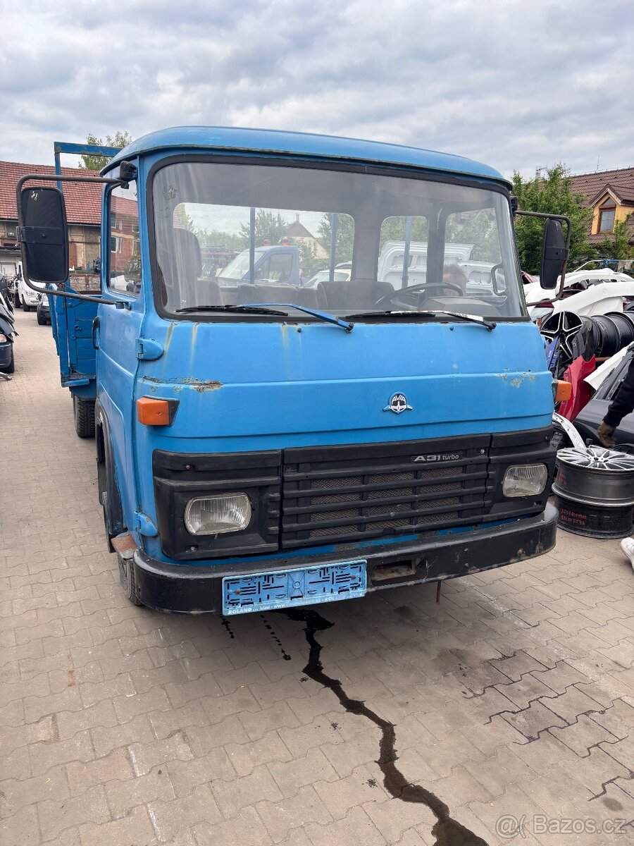 Avia 31.1 L r.v.1989 náhradní díly z celého vozidla
