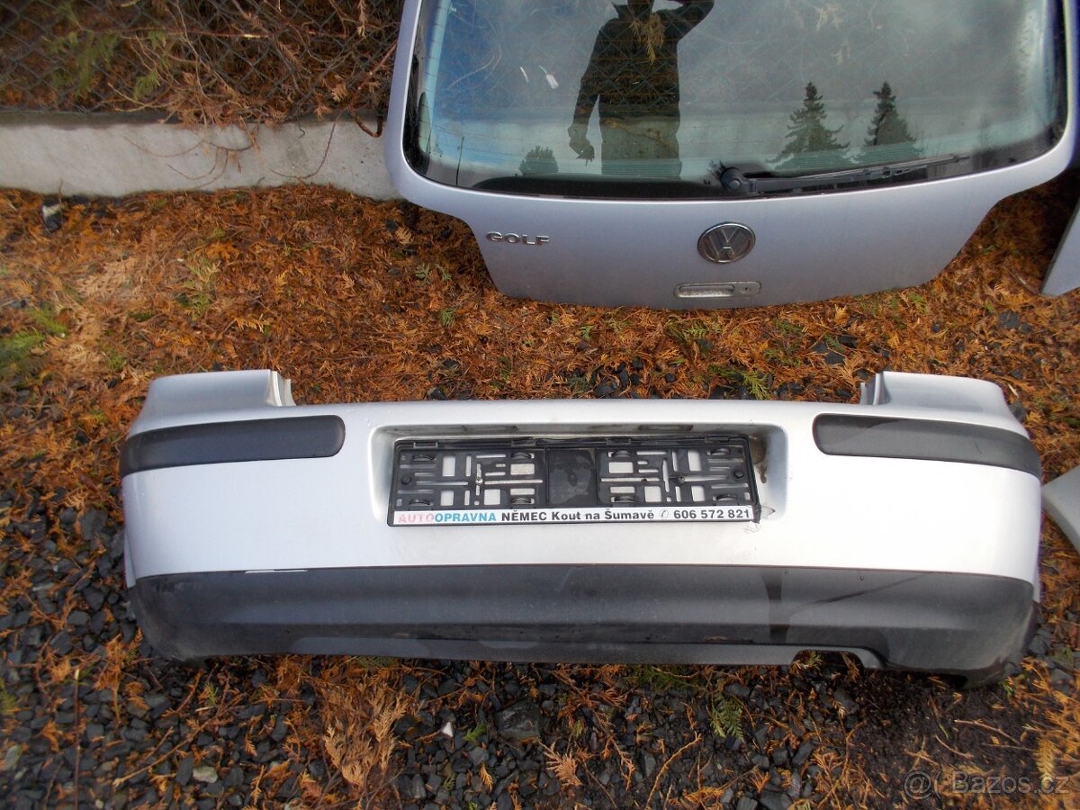 Zadní nárazník VW Golf IV HB - LB7Z