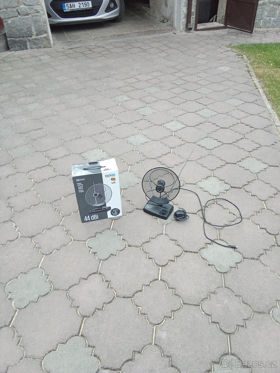 Pokojová antena