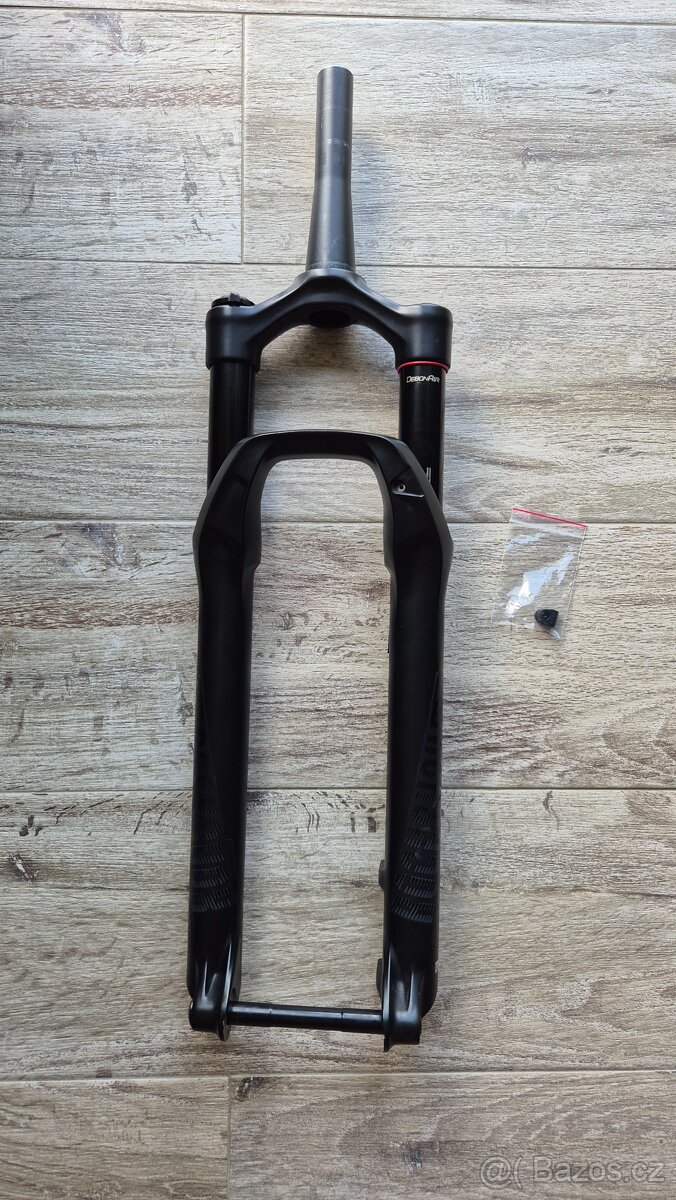 Rock Shox Revelation RC; Air; 130 STR