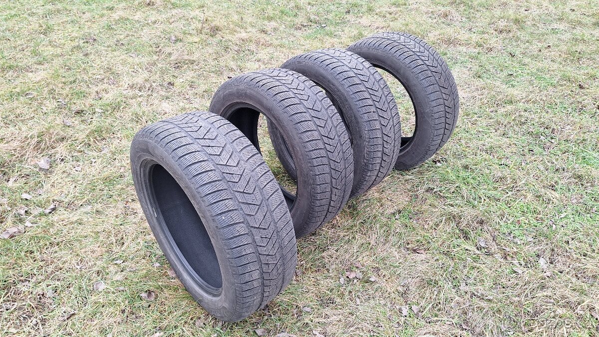 Zimní pneu Pirelli 235/55 R18 4KS-1000,-