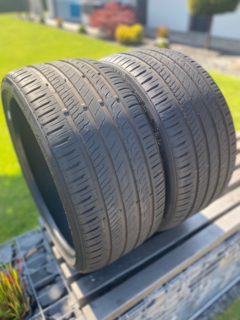 Prodám 255/30 r19 Barum Bravuris 5HM