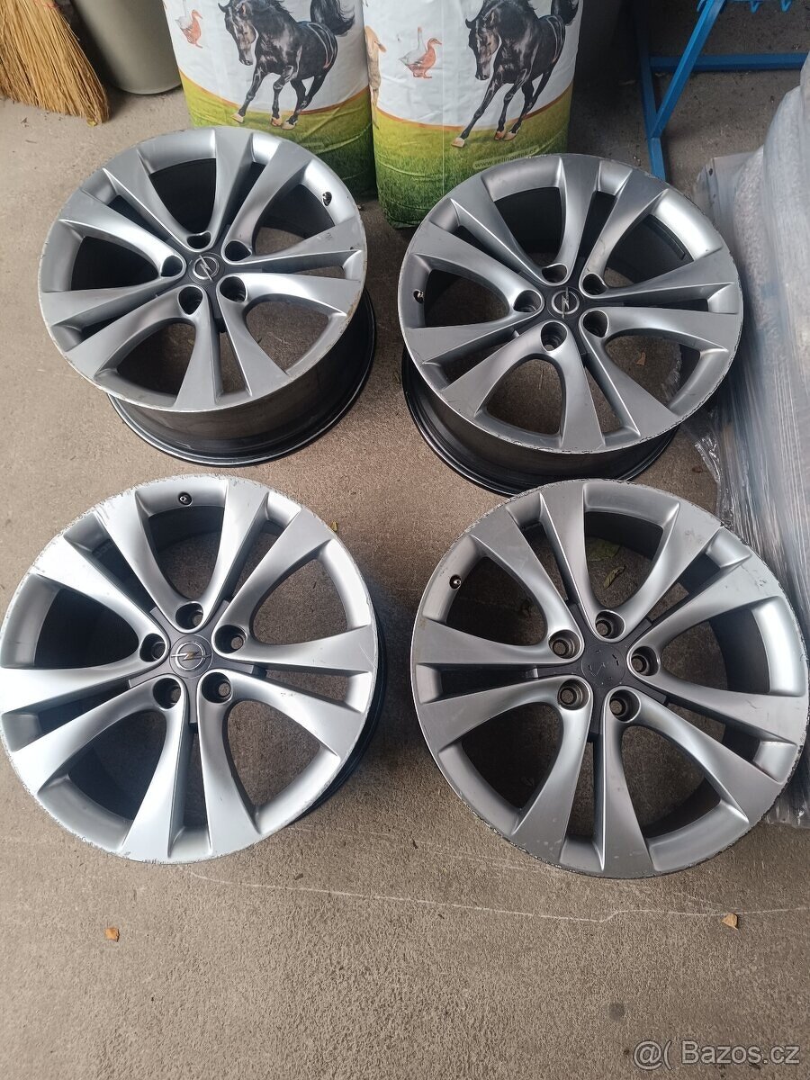 ALU Insignia R20