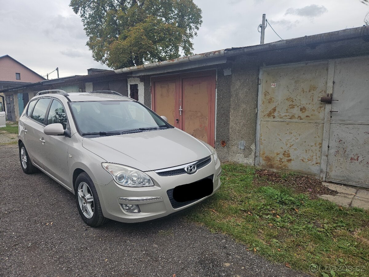 Prodám Hyundai i30 CW combi r.v.2009