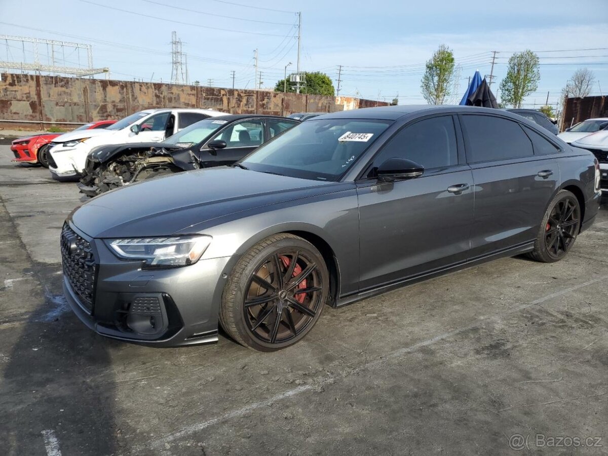 2022 Audi S8 4.0L All wheel drive