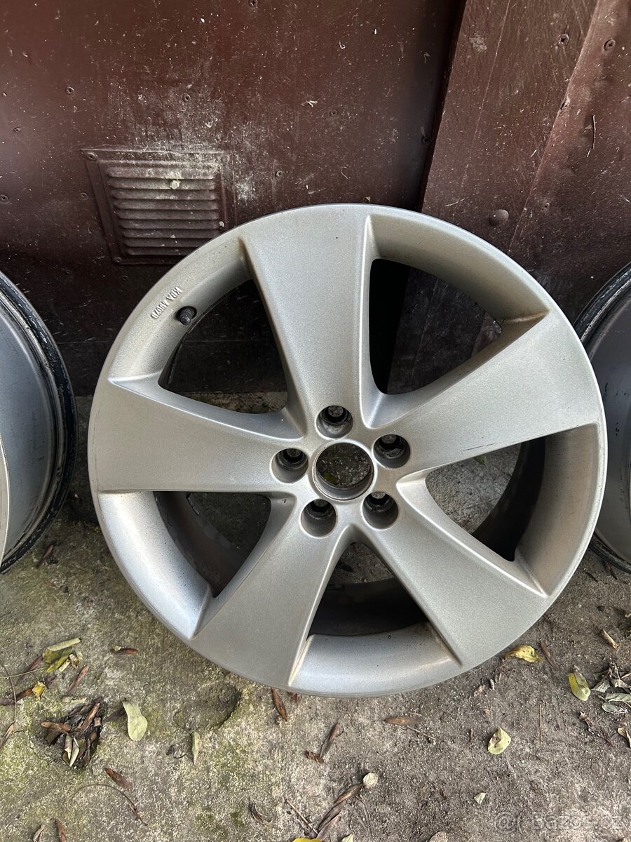 R17 5x100 Subaru Forester/Škoda