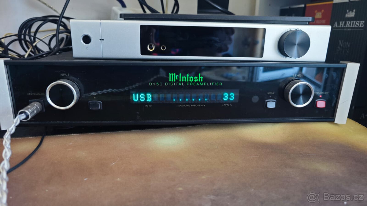 McIntosh D150 – Digitální předzesilovač/DAC se sluchátkovým