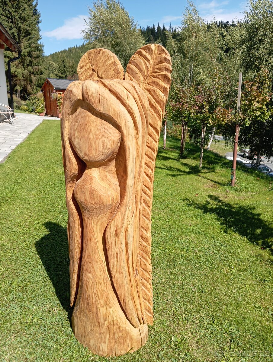 Dřevěný anděl