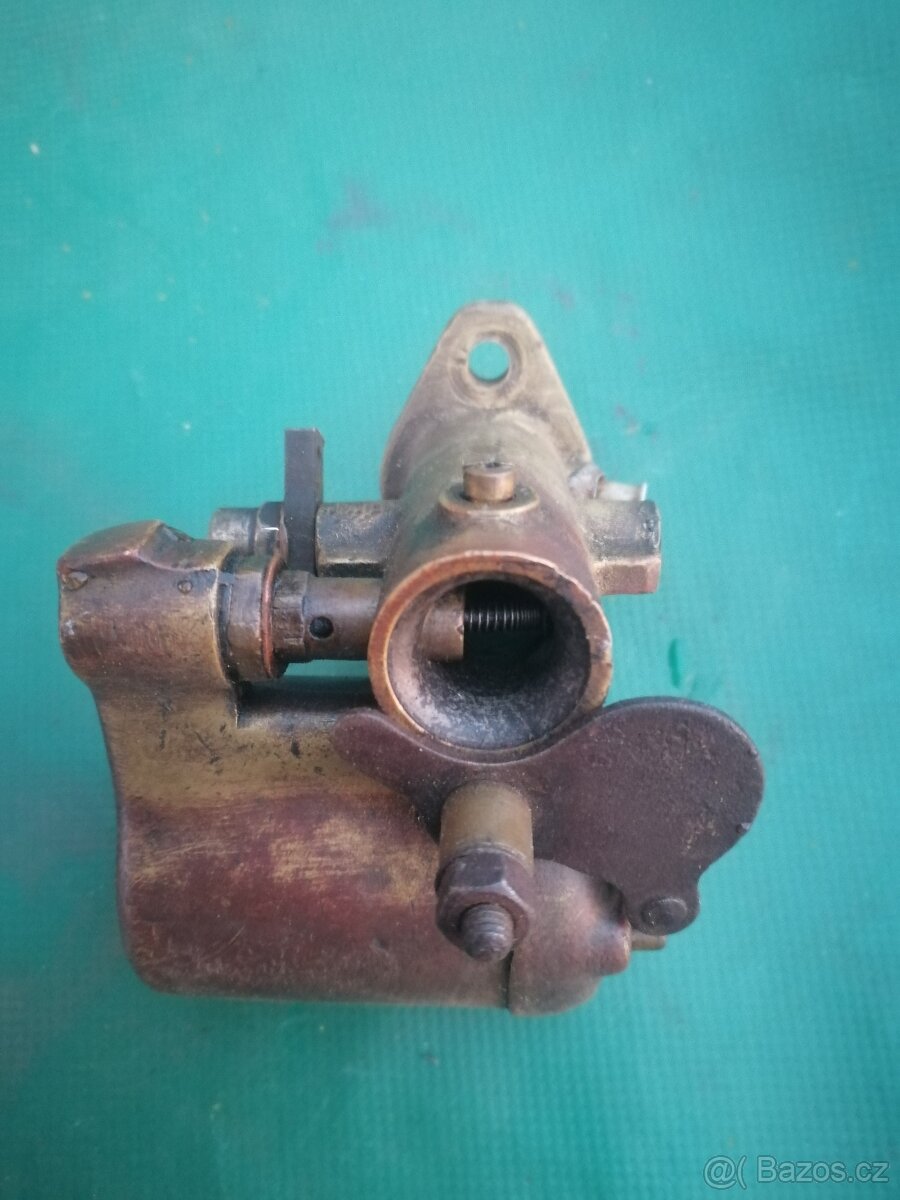 Mosazný karburátor
