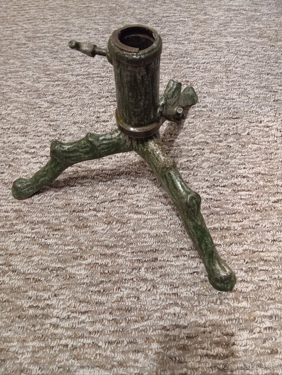 Stojánek na stromek