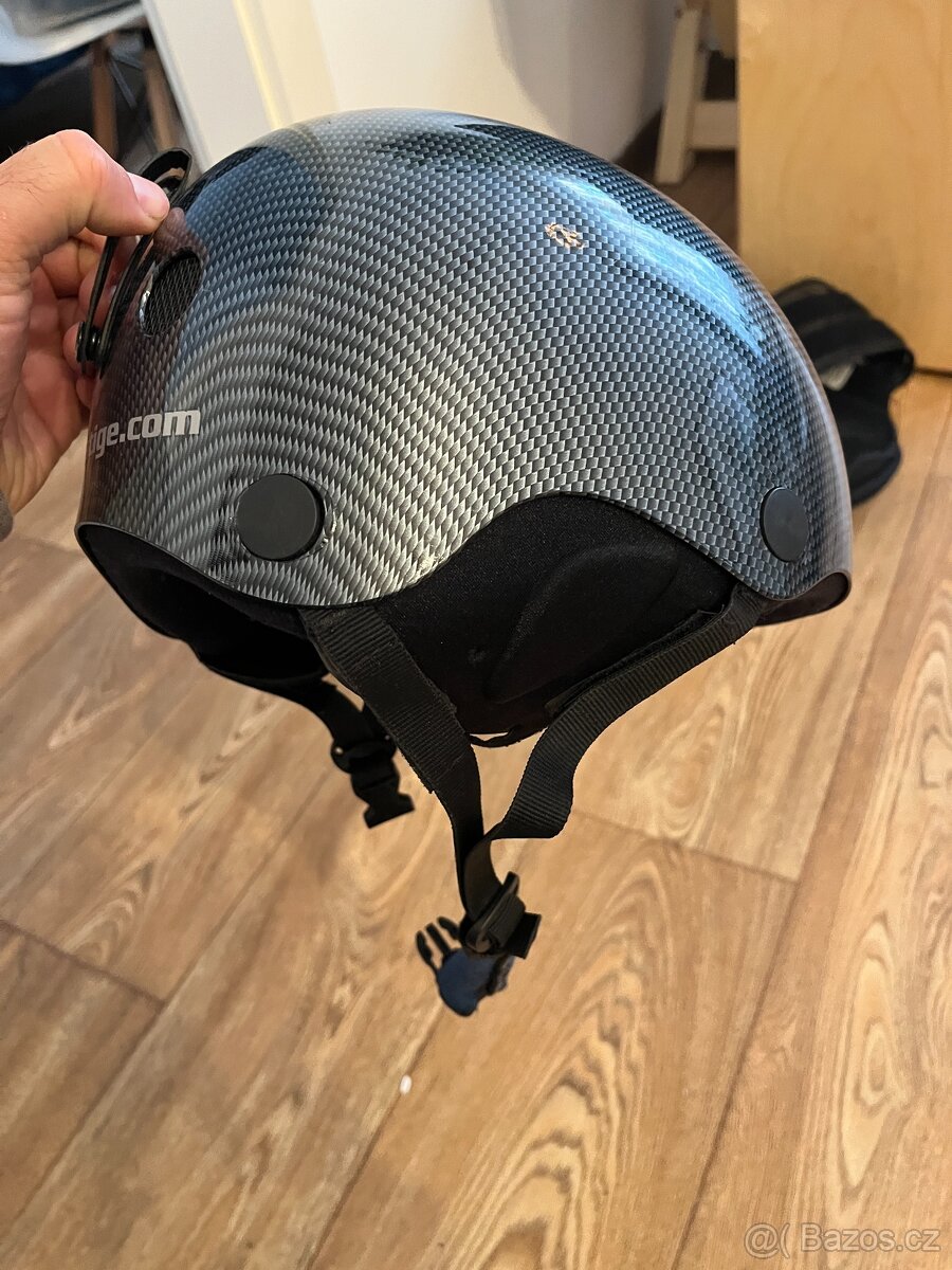 Lyžařská / snowboard helma Westige