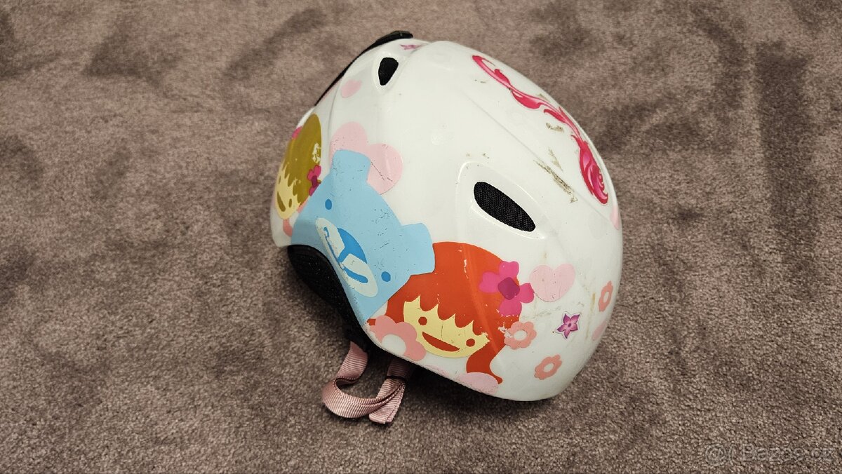 Dětská lyžařská helma s brýlemi