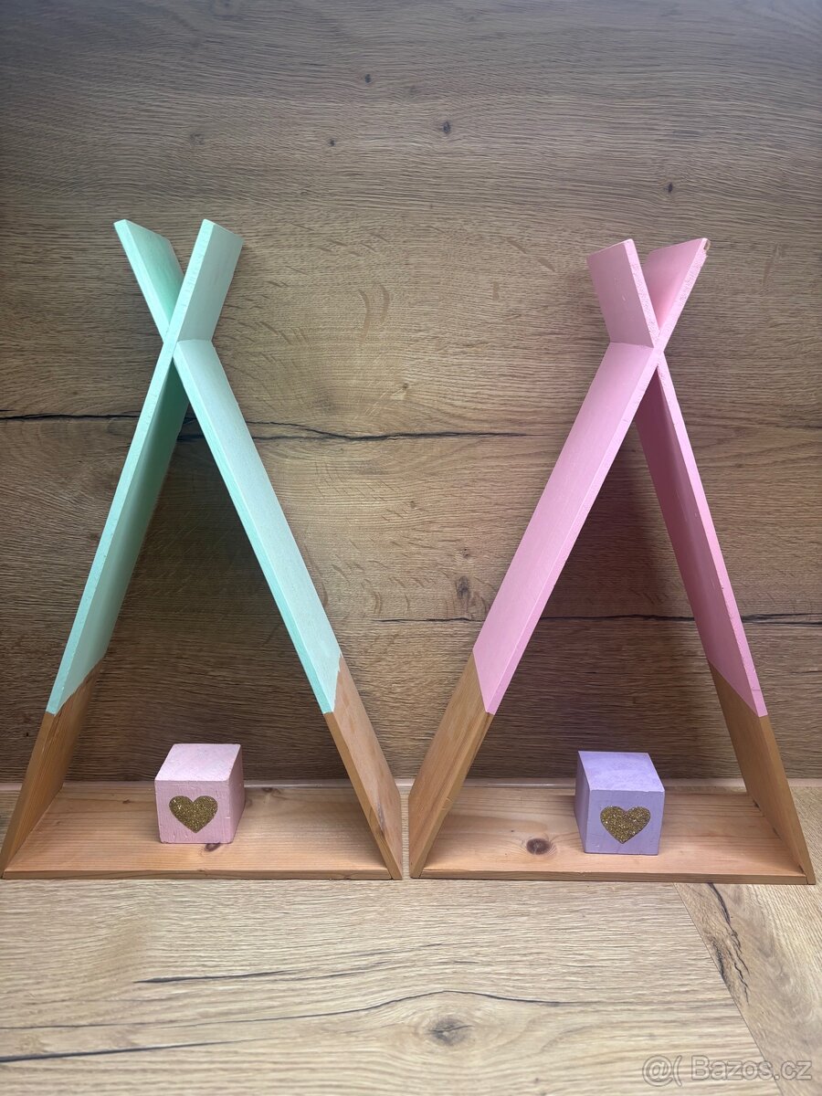 Krásné teepee poličky