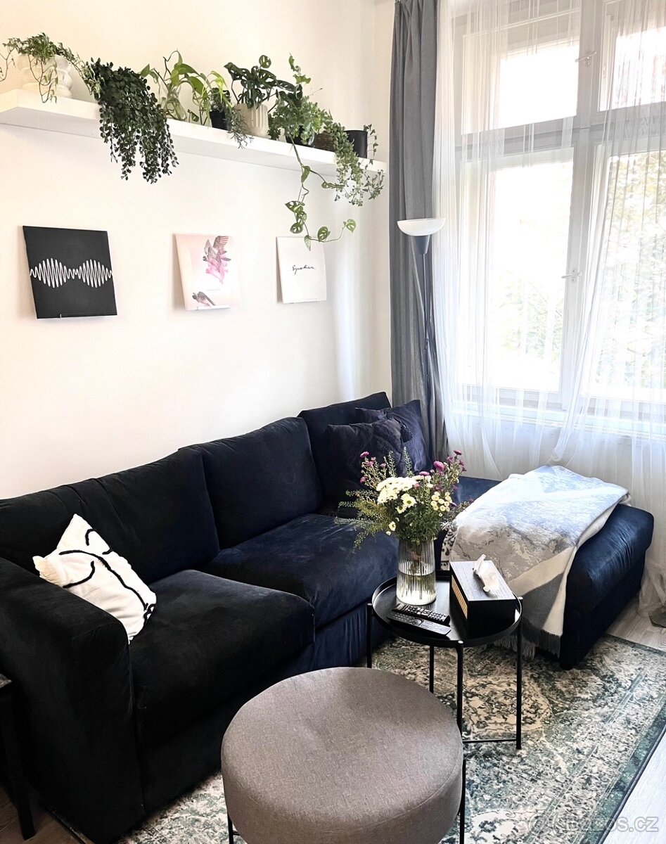 VONSBÄK - koberec / rug 133x195 cm (IKEA)