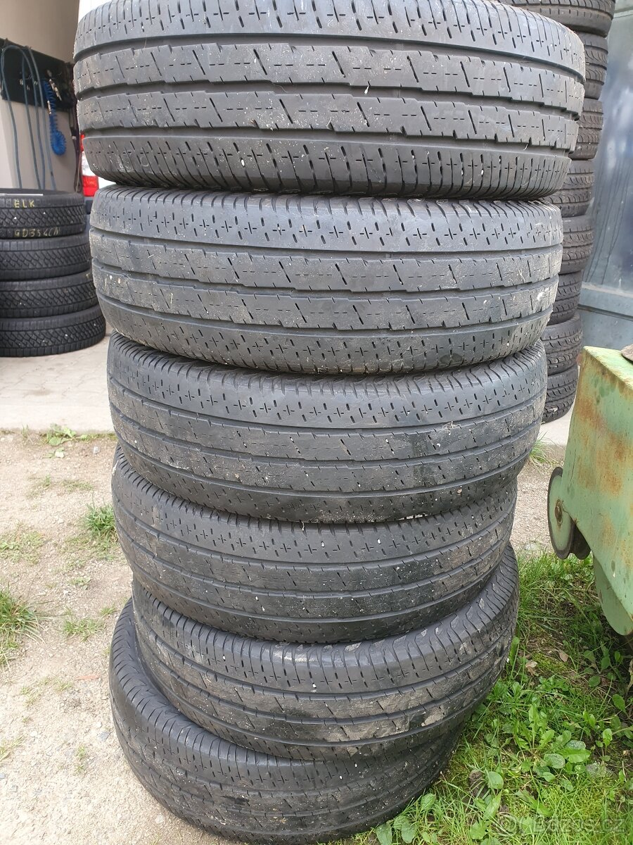 Pneu 215/75/R16C