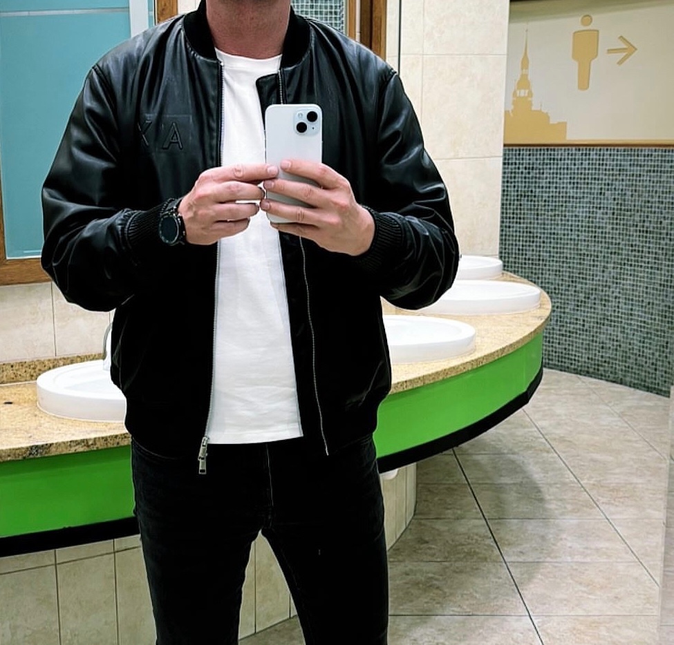 Prodam Kožený bundu Armani vel.L