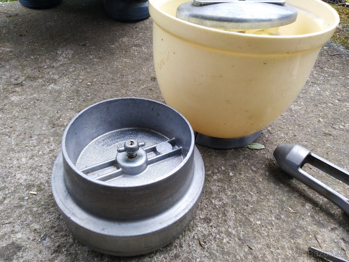 Historický šlehač - příslušenství