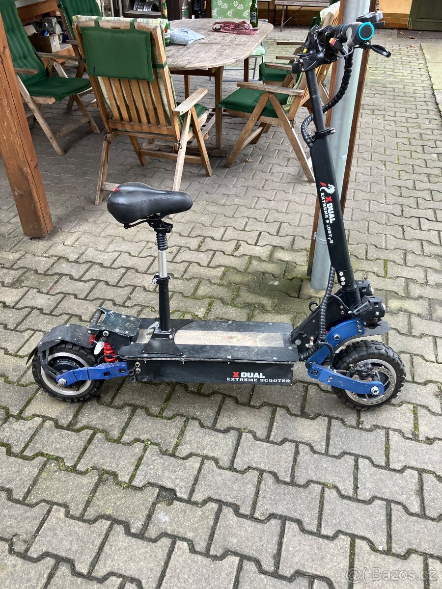 Elektrokoloběžka X-dual 7000