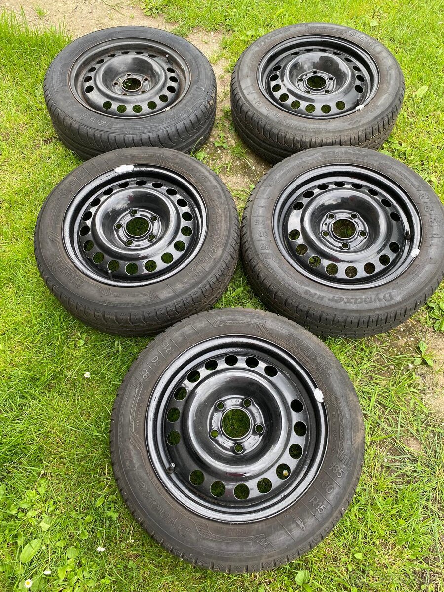 Plechové disky s pneu 15”