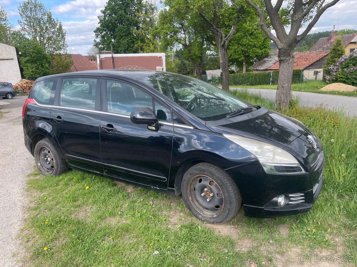 Peugeot 5008 nepojizdny
