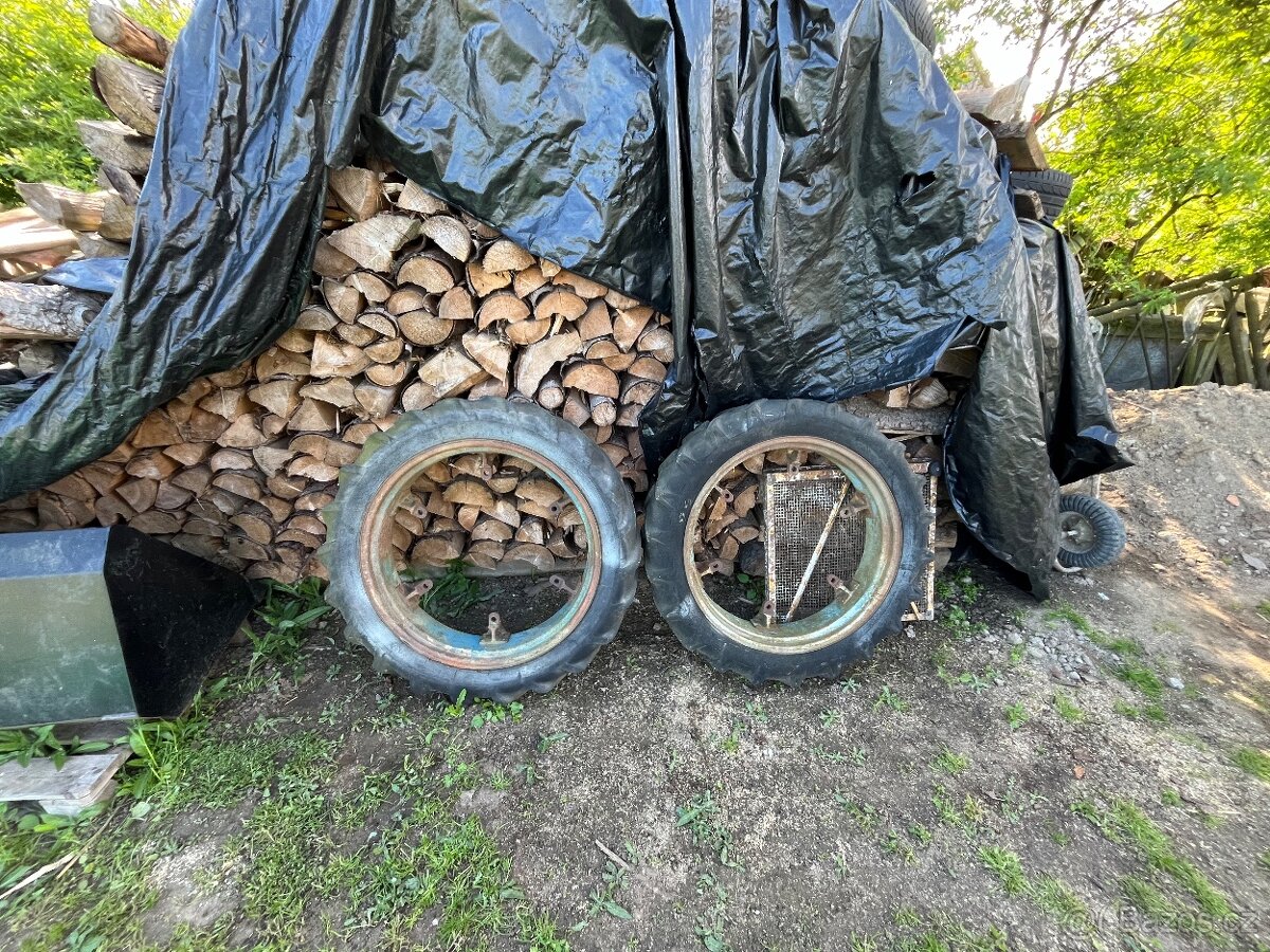 Kola Zetor 9,5-32