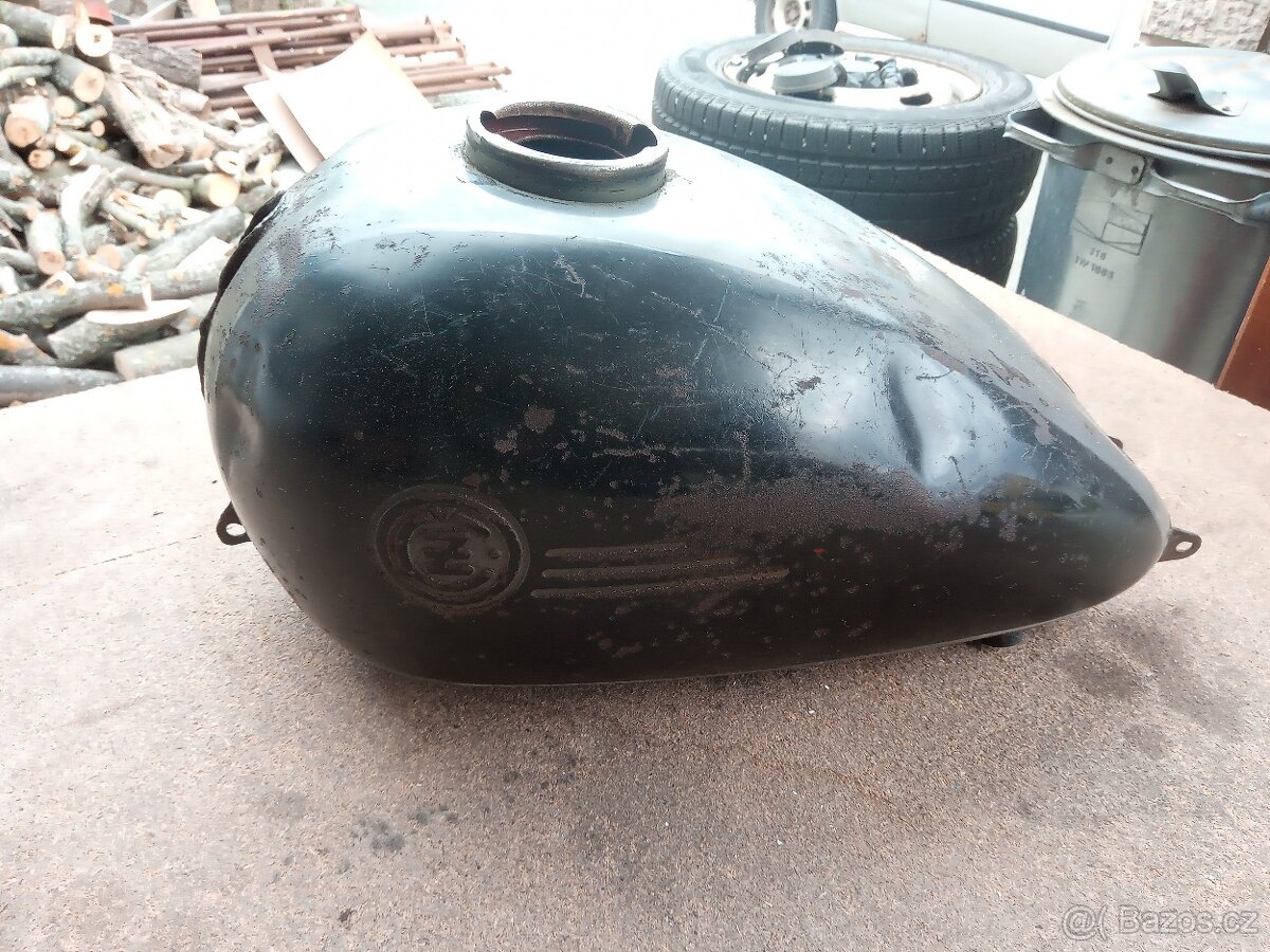 ČZ 150 C nádrž v původním stavu