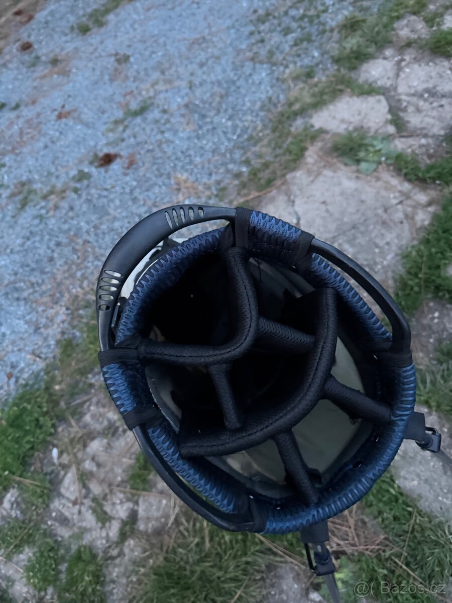 Big Max Dri Lite Seven G stand bag