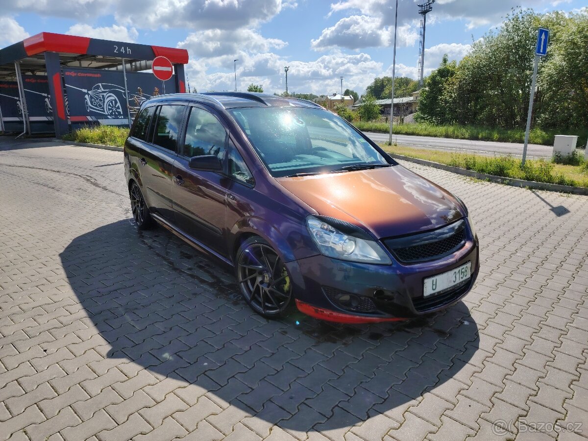 Opel Zafira B 2.2 110kW benzín 2008