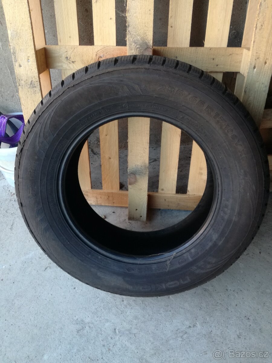Nokian zimní pneu 235/65/17 - 1 ks - Nový