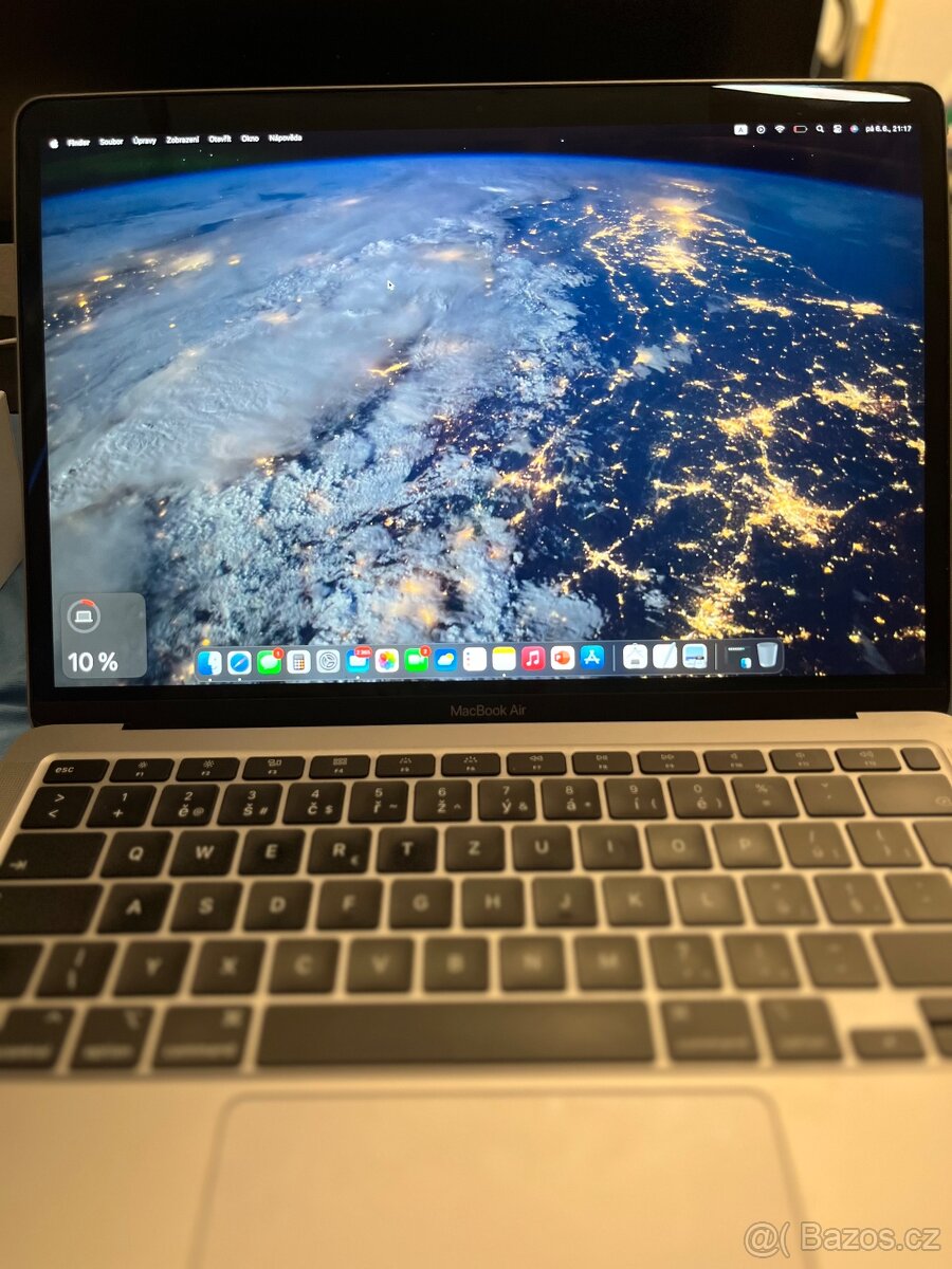 MacBook Air 13” (2020) – Intel Core i5, 8GB RAM, 256GB SSD