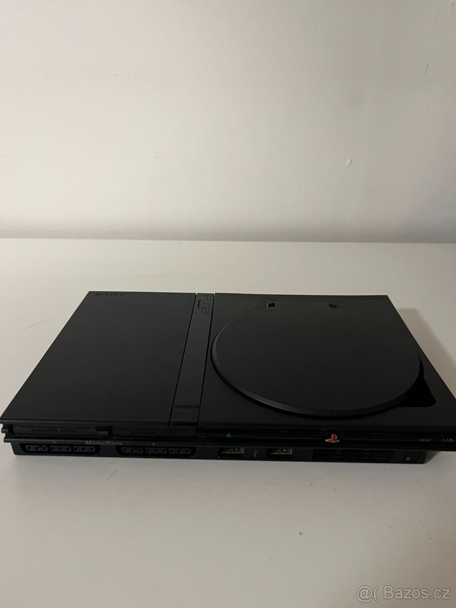 Sony PlayStation 2 (PS2) Slim + 1 ovládač + 2 hry