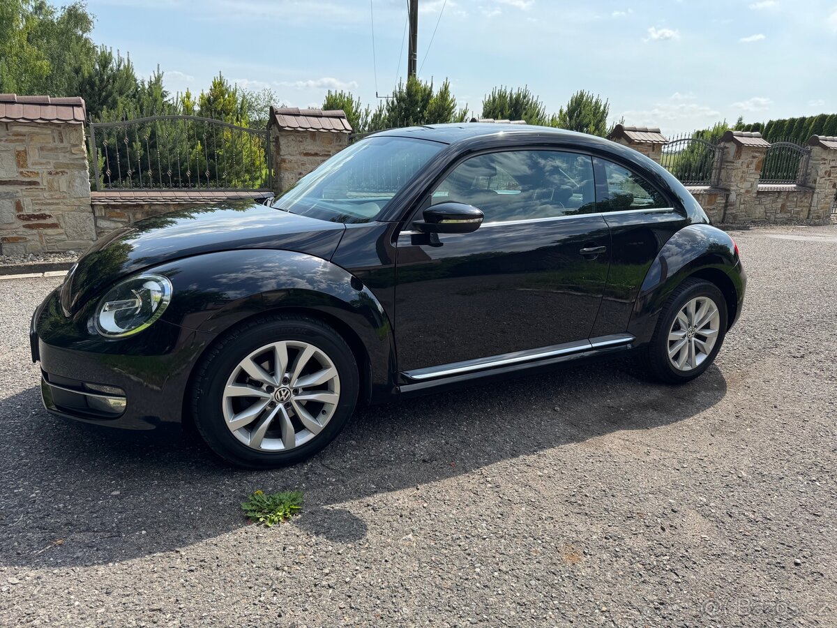 VW Beetle 1,2 TSI 77KW DESING - top stav - serviska