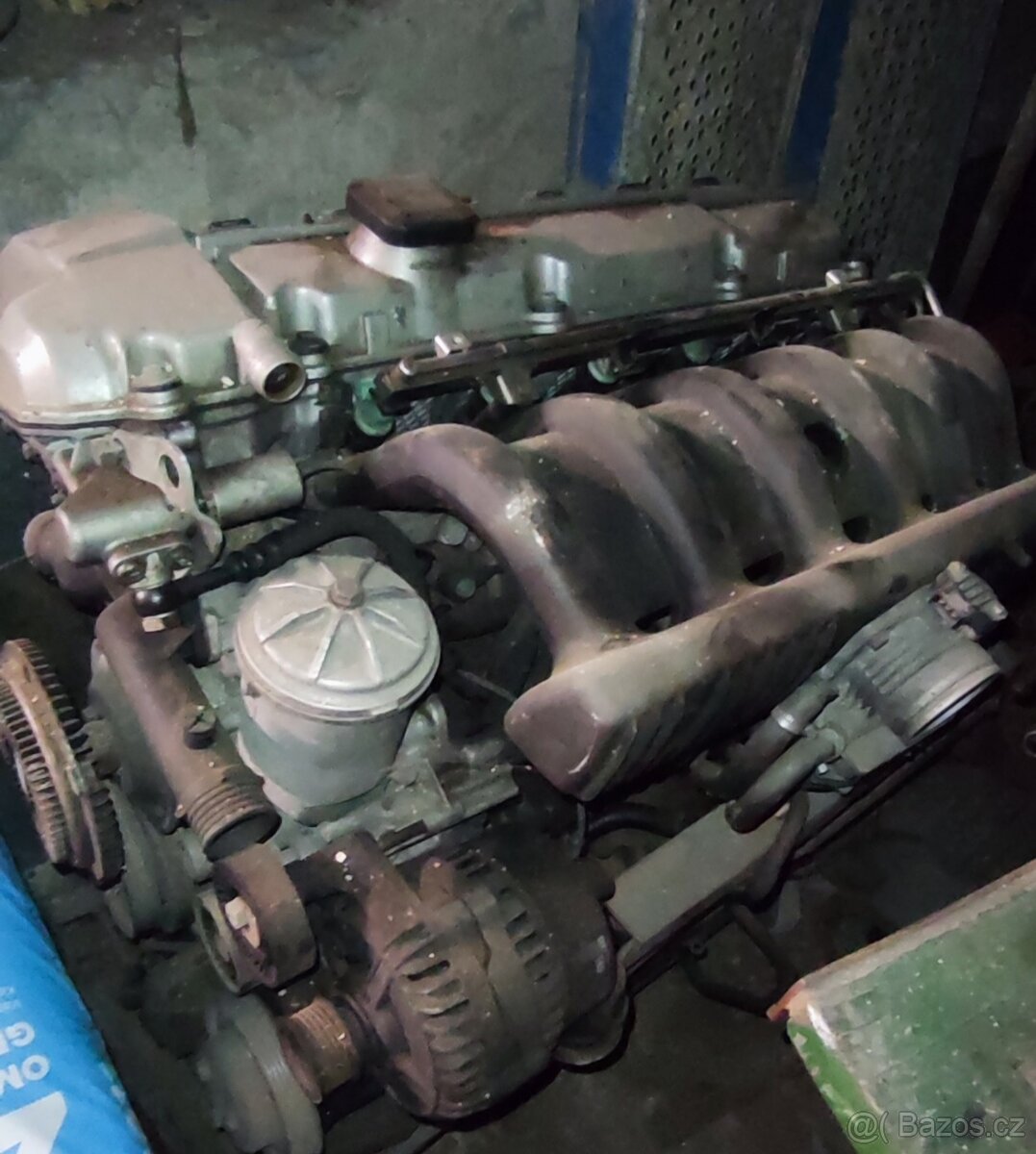 Bmw motor M52b20