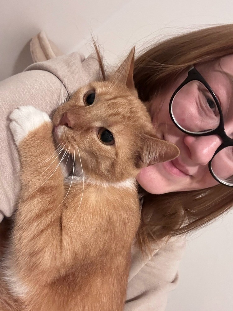 Mia a Theodor naléhavě hledají nový(é) domov(y)