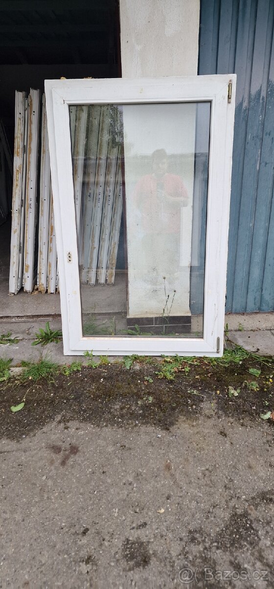8ks plastove okno