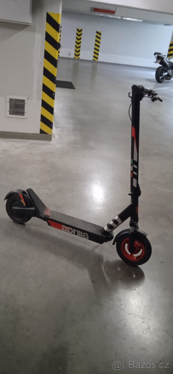 Prodám koloběžku aprilia